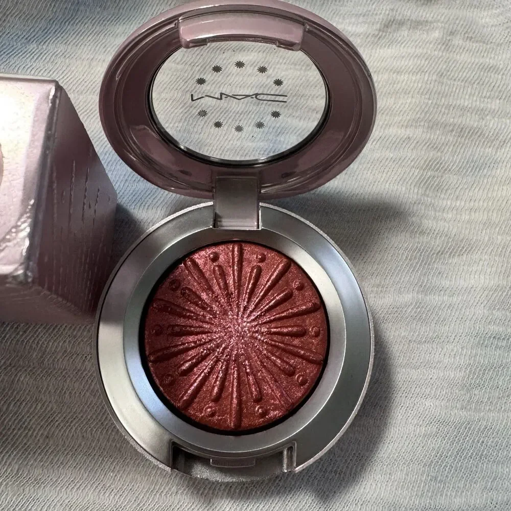 MAC Cosmetics mac frosted